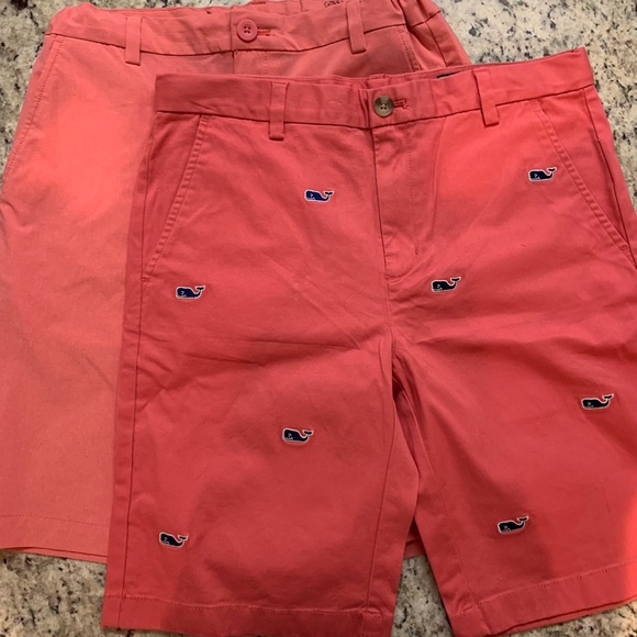 Vineyard Vine never worn shorts. Boys 18 Both shorts have adjustable waist. - Picture 2 of 16